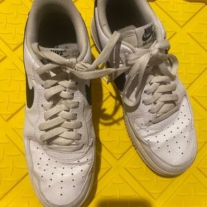 Nike Air Smeakers Size 10.5